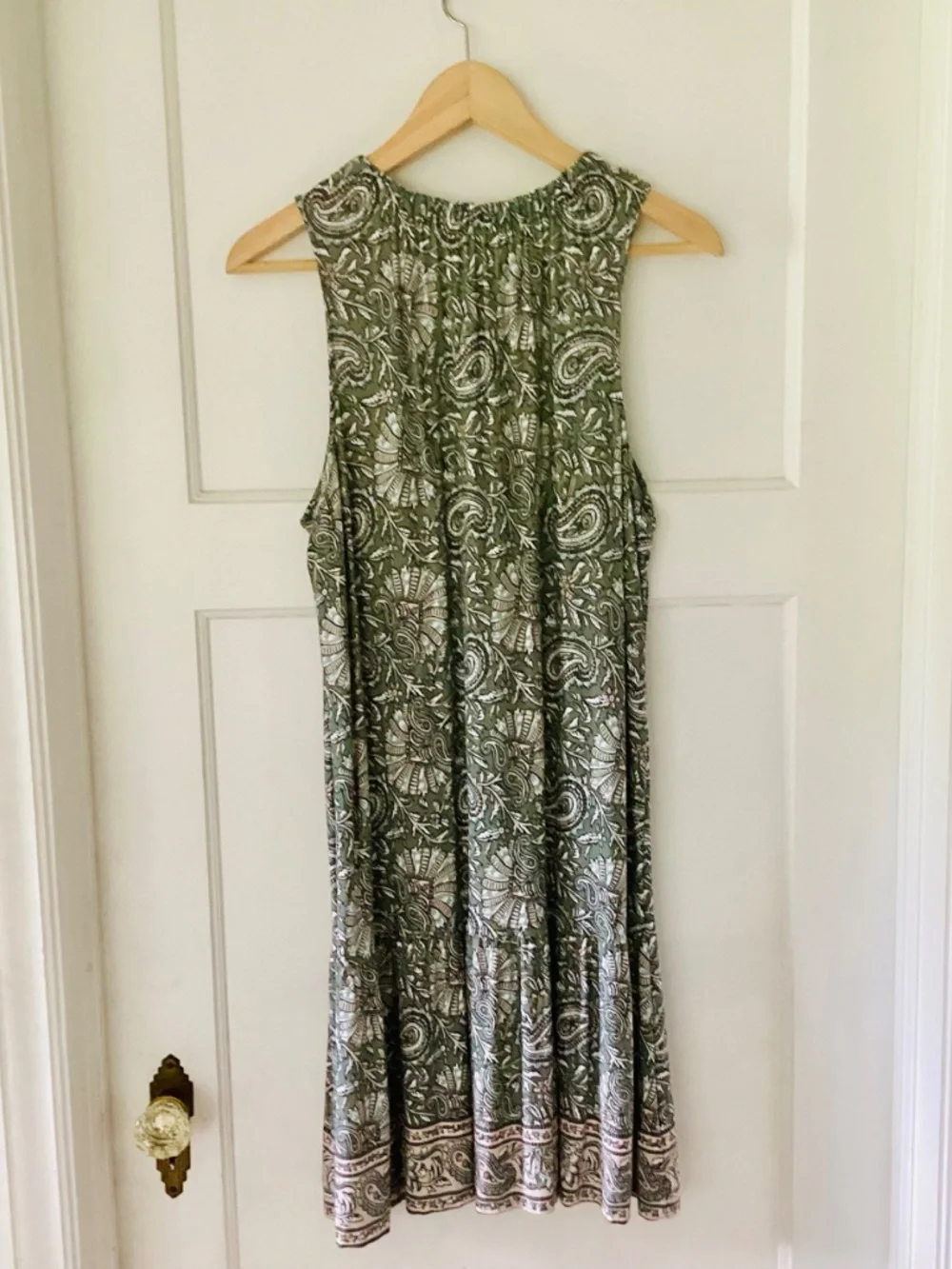 Loft Sleeveless Tiered Dress Size S Green Paisley Medallion Knit Relaxed Summer